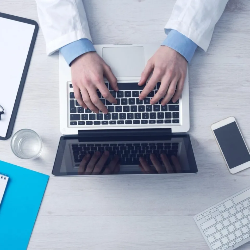 läs mer om kvinnligt håravfall djupgående information om kvinnligt håravfall